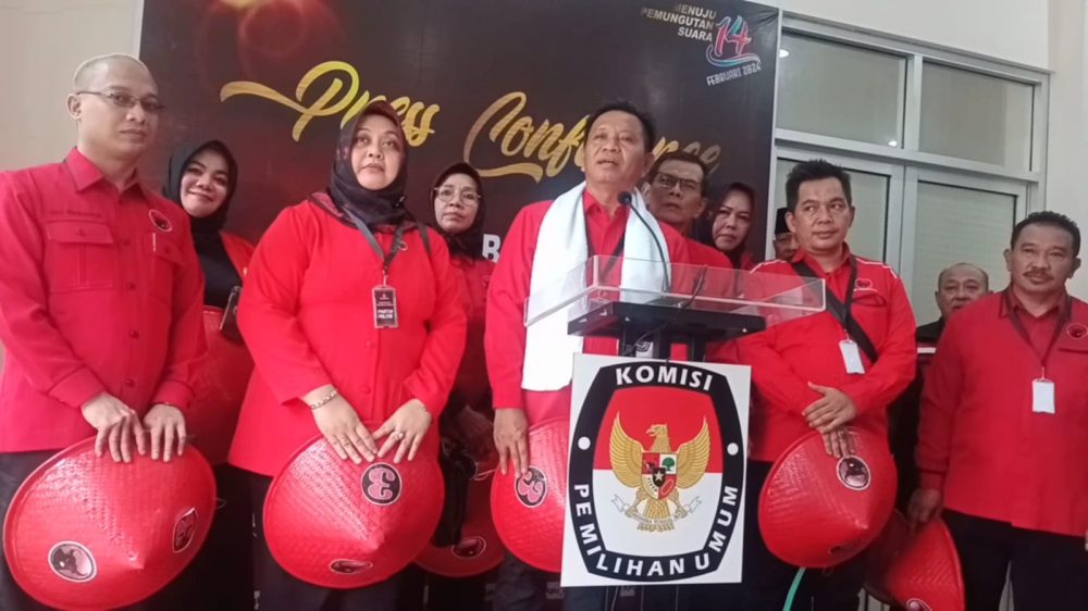 Diperkuat Mantan Pejabat, PDIP Targetkan 20 Kursi Dewan