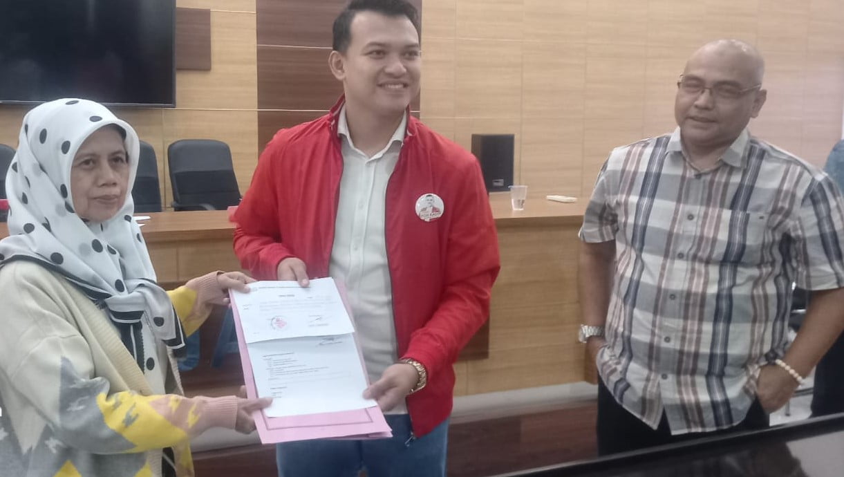 Dena M Ramdhan Bertekad Memajukan Dunia Usaha Majalengka Dena M Ramdhan Bertekad Memajukan Dunia Usaha Majalengka