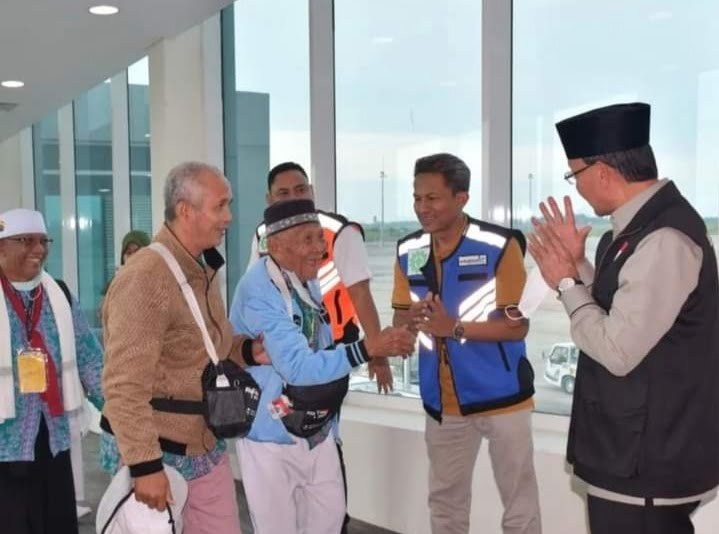 Kloter Satu Jemaah Haji Mendarat Mulus di Bandara Kertajati