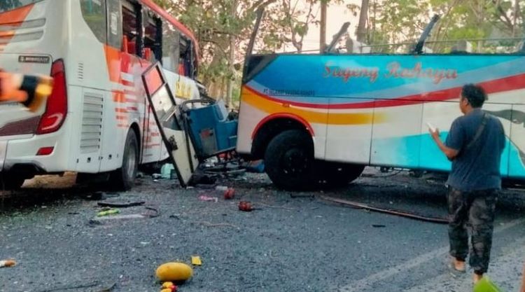 Adu Bagong Bus Eka-Sugeng Rahayu, Tiga Orang Tewas