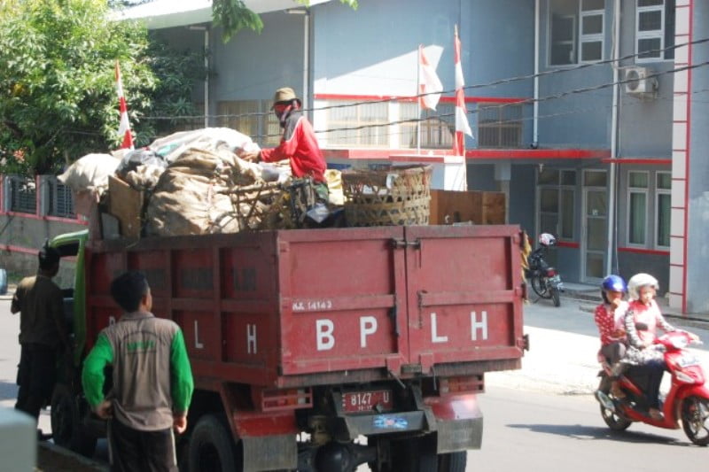 Volume Sampah Terus Naik, Diatas 100 Ton Perhari