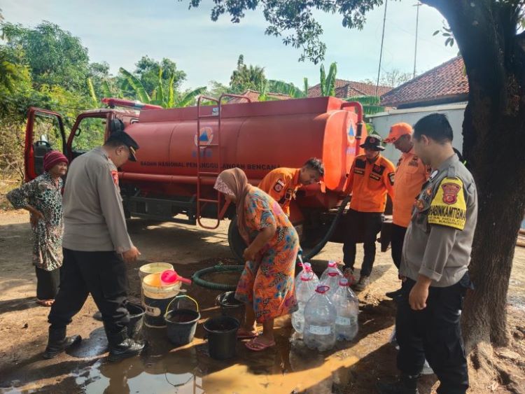 Warga Terdampak Kekeringan Terus Bertambah