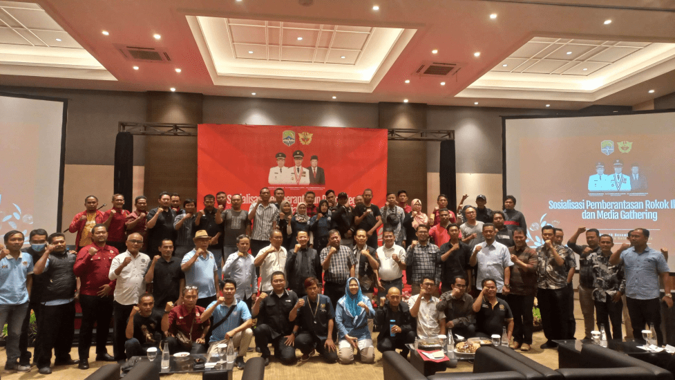 Berantas Rokok Ilegal Pemerintah Gandeng Insan Media Berantas Rokok Ilegal Pemerintah Gandeng Insan Media
