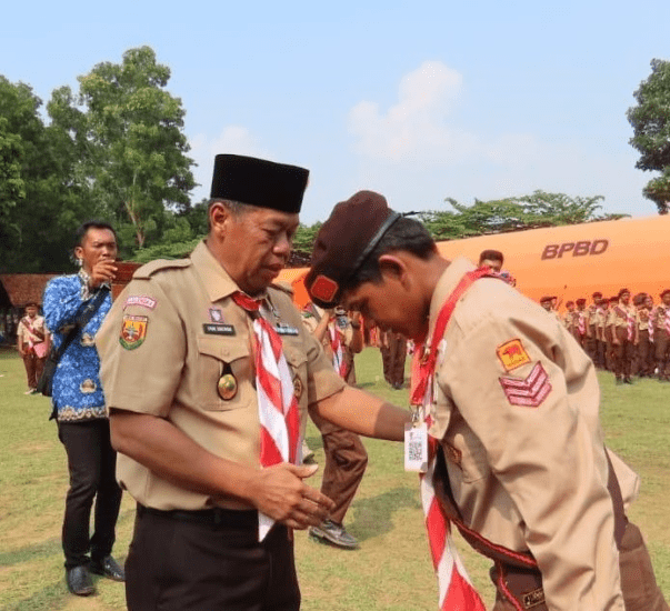 Ketua Kwarcab Membuka Jambore Cabang IV