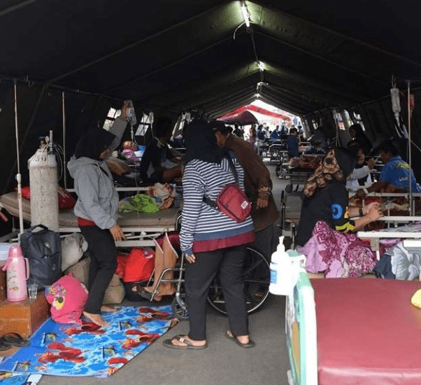 Gempa Guncang Sumedang, Ratusan Warga Mengungsi Gempa Guncang Sumedang, Ratusan Warga Mengungsi