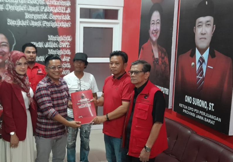 Mantan Ketua KNPI Majalengka Nyalon Bacawabup Mantan Ketua KNPI Majalengka Nyalon Bacawabup