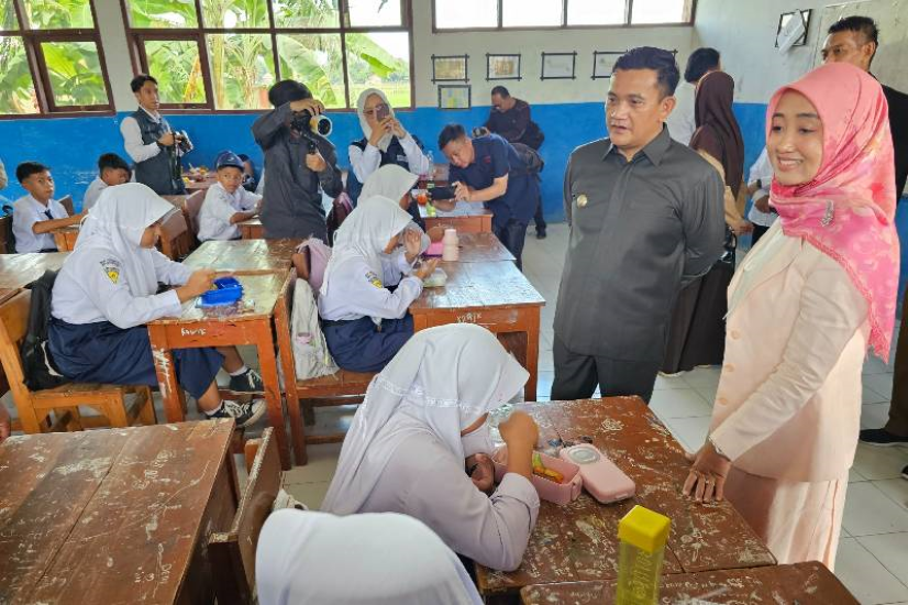 Program Makan Bergizi Gratis Dimulai 13 Januari Program Makan Bergizi Gratis Dimulai 13 Januari