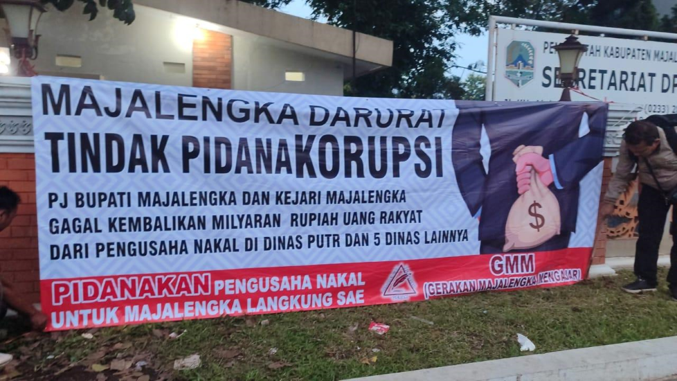 Miliaran Uang Negara Belum Masuk Kas Daerah Miliaran Uang Negara Belum Masuk Kas Daerah