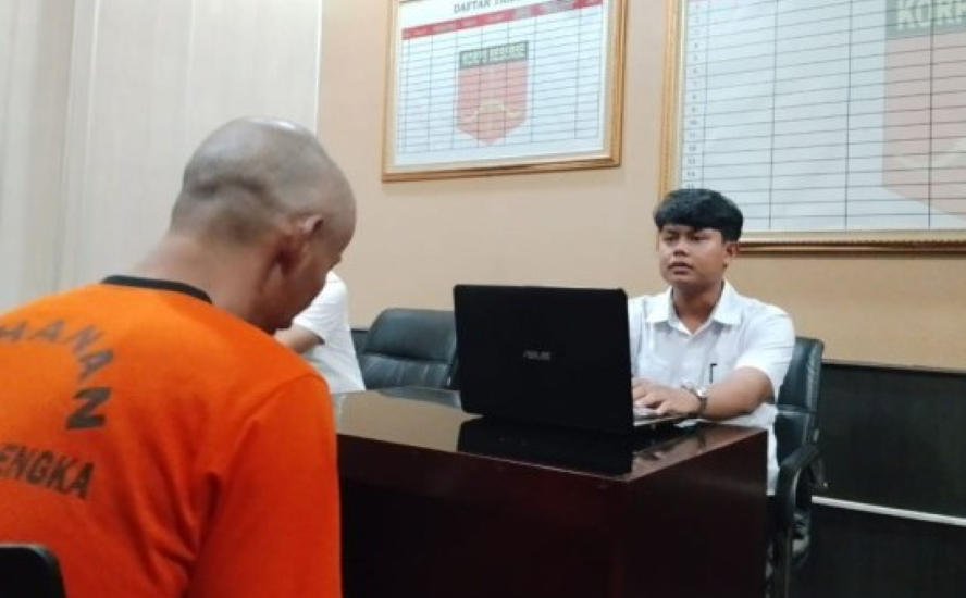 Sebarkan Video Tak Senonoh Pria di Majalengka Ditangkap Sebarkan Video Tak Senonoh Pria di Majalengka Ditangkap