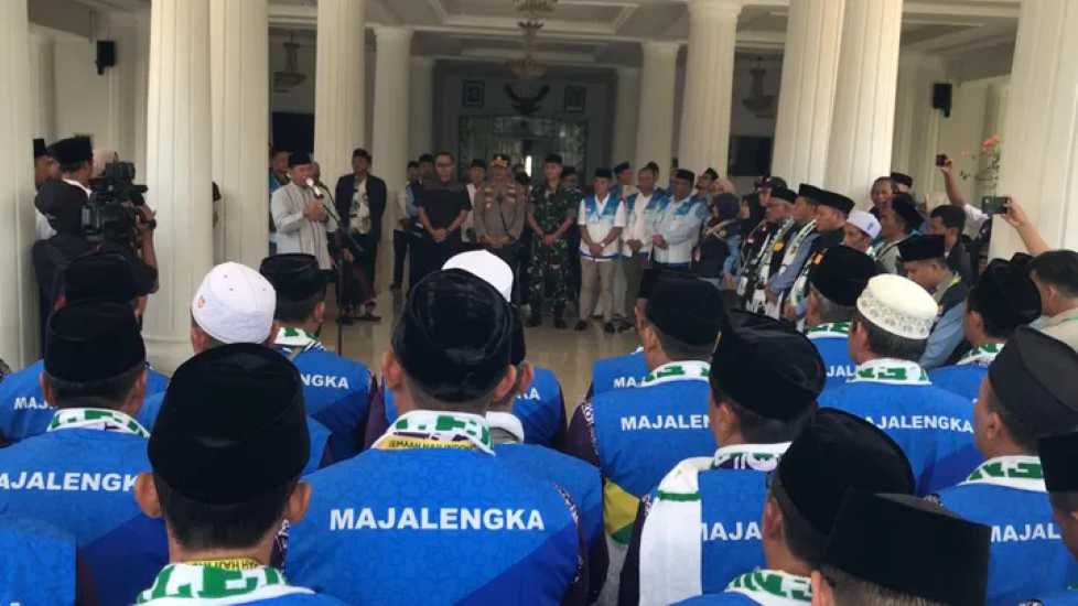 Calhaj Kloter 23 Majalengka Siap Diterbangkan ke Tanah Suci Calhaj Kloter 23 Majalengka Siap Diterbangkan ke Tanah Suci