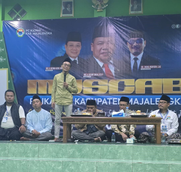 Fajar Shidik Terpilih Menjadi Ketua IKA PMII Majalengka Fajar Shidik Terpilih Menjadi Ketua IKA PMII Majalengka