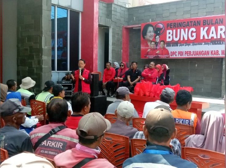 Peringati Bulan Bung Karno, PDIP Majalengka Gelar Baksos Peringati Bulan Bung Karno, PDIP Majalengka Gelar Baksos