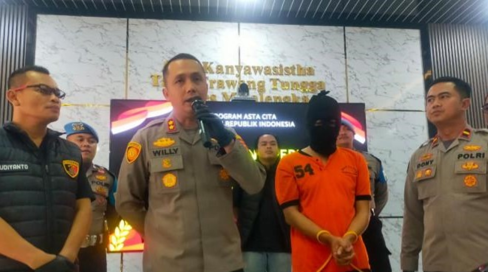 Pelaku Pembunuhan Bocah Di Toilet Masjid Sadasari Ditangkap Pelaku Pembunuhan Bocah Di Toilet Masjid Sadasari Ditangkap