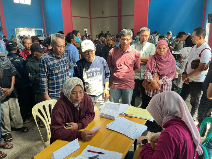 Pemda Salurkan Bantuan Tunai untuk Petani dan Buruh Pabrik Rokok